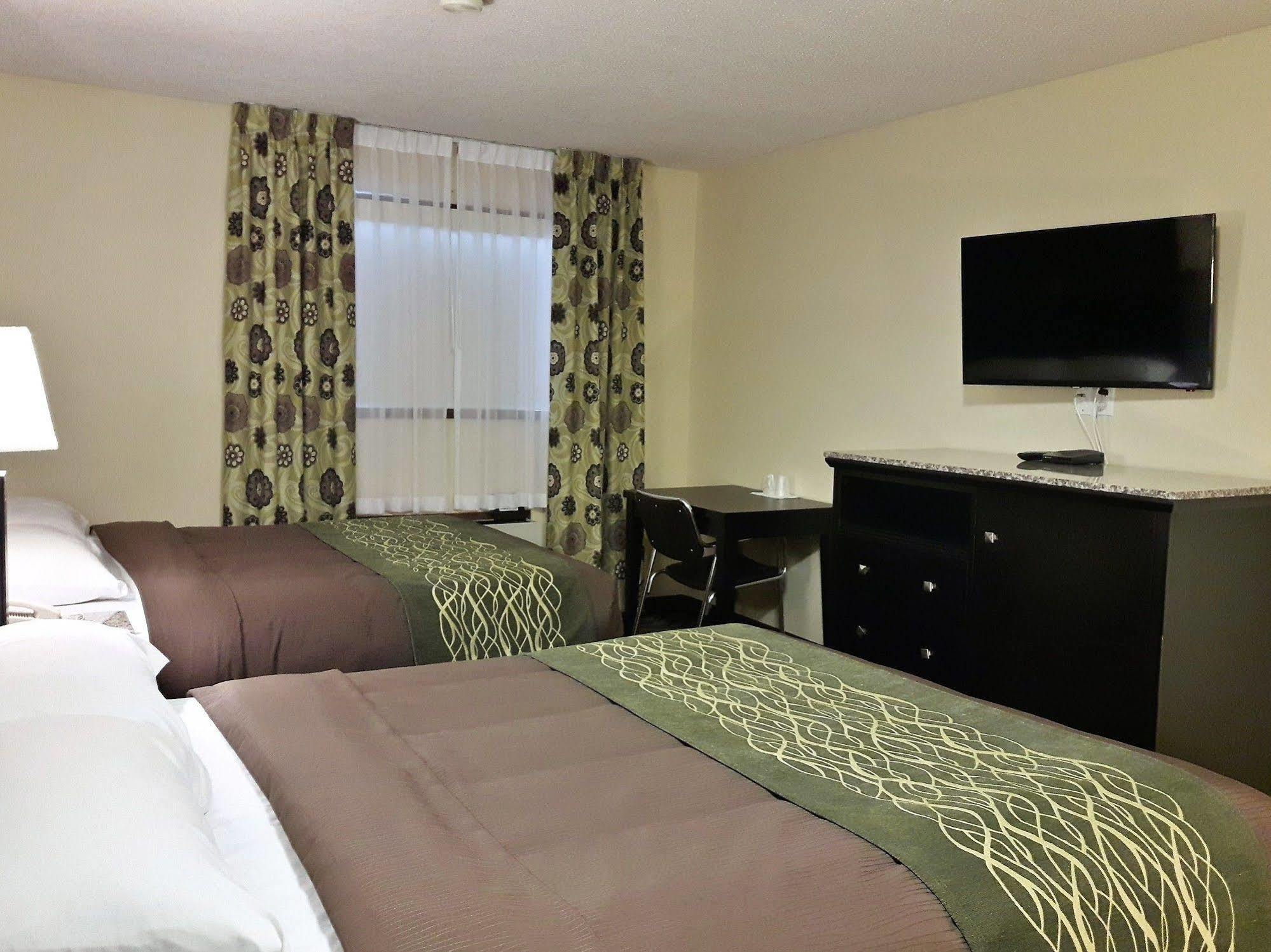 Lacombe Motor Inn Bagian luar foto